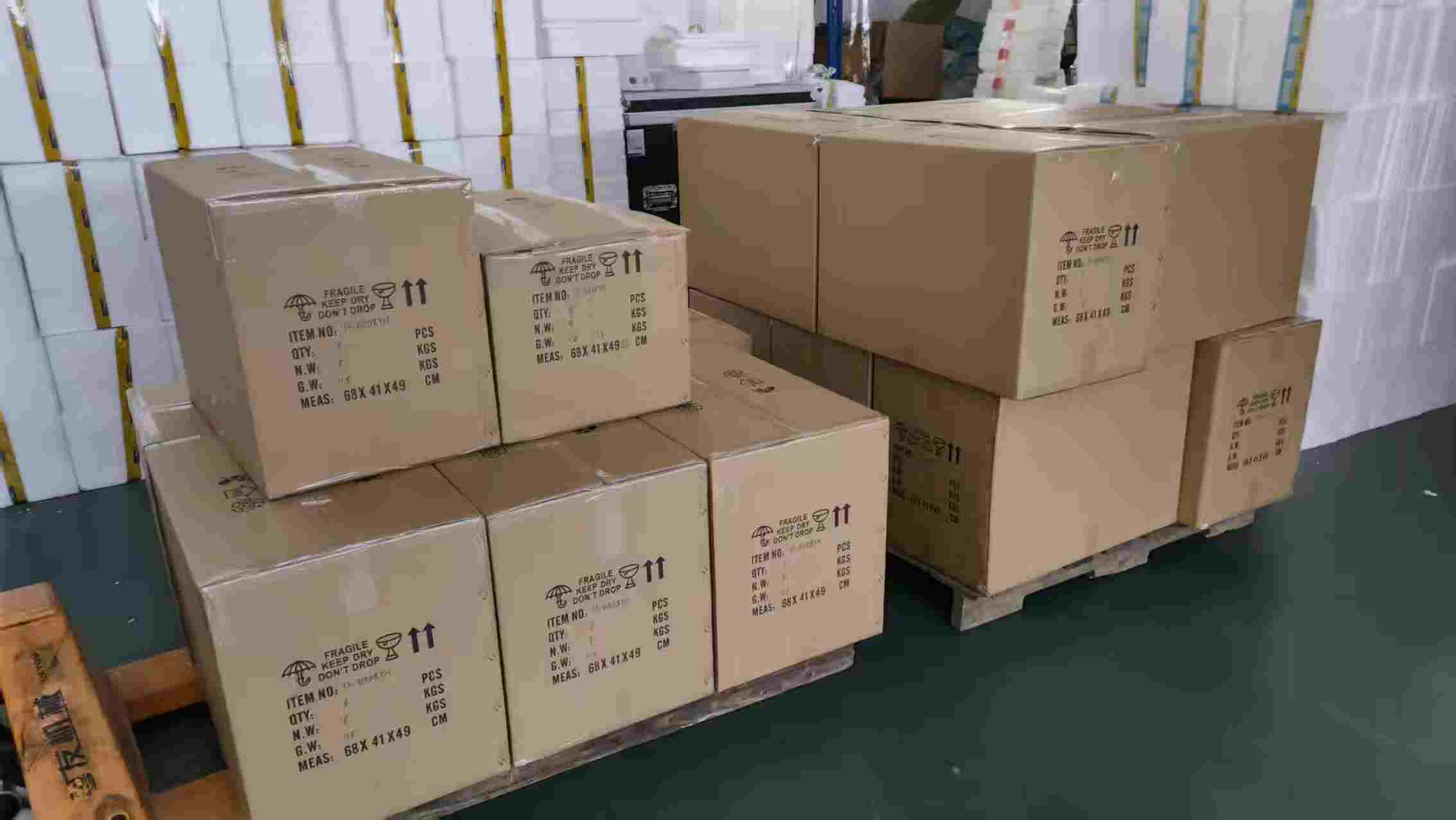 Export packaging for makeup mirrors